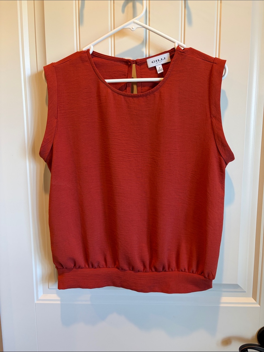 Gilli Rust Red Sleeveless Blouson Camisole